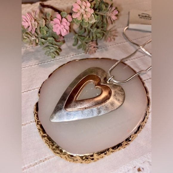 2 for 30$ Woman long chain with oversized double hearted pendant gold and silver - Picture 5 of 8